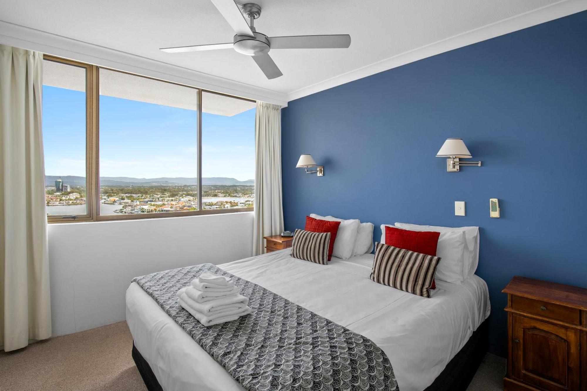 Capricorn One Beachside Holiday Apartments - Official Gold Coast Esterno foto