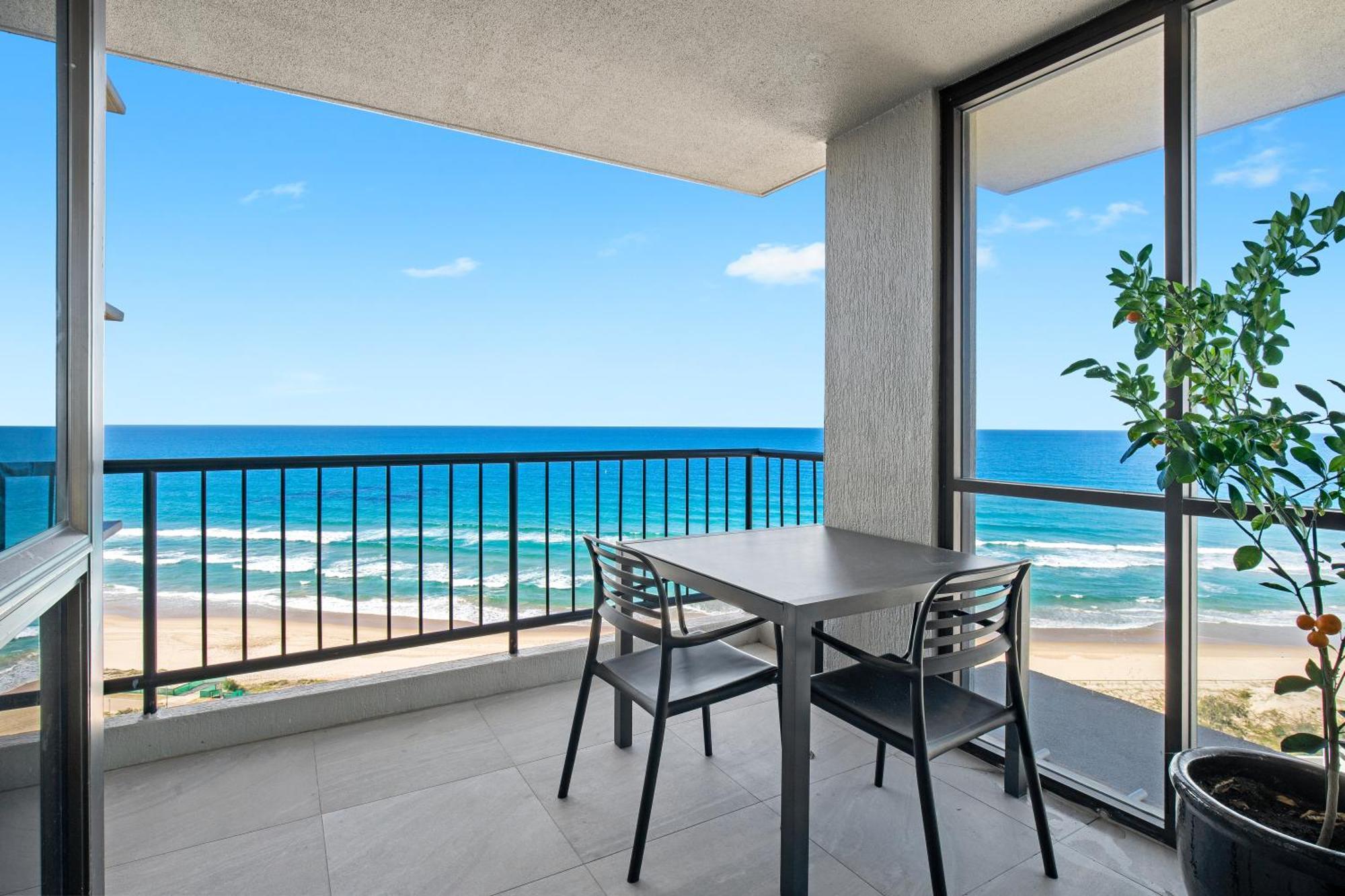 Capricorn One Beachside Holiday Apartments - Official Gold Coast Esterno foto