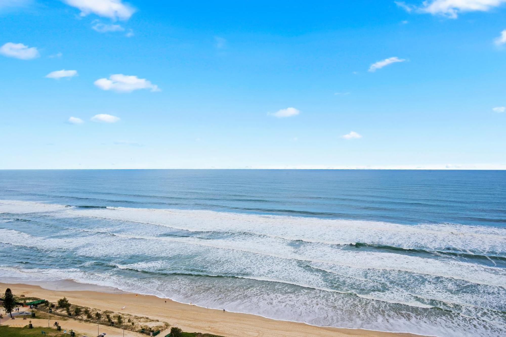 Capricorn One Beachside Holiday Apartments - Official Gold Coast Esterno foto