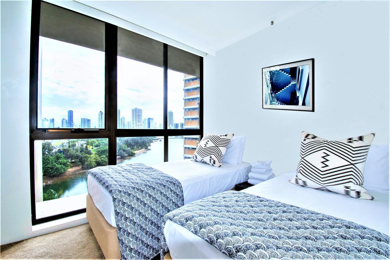 Capricorn One Beachside Holiday Apartments - Official Gold Coast Esterno foto