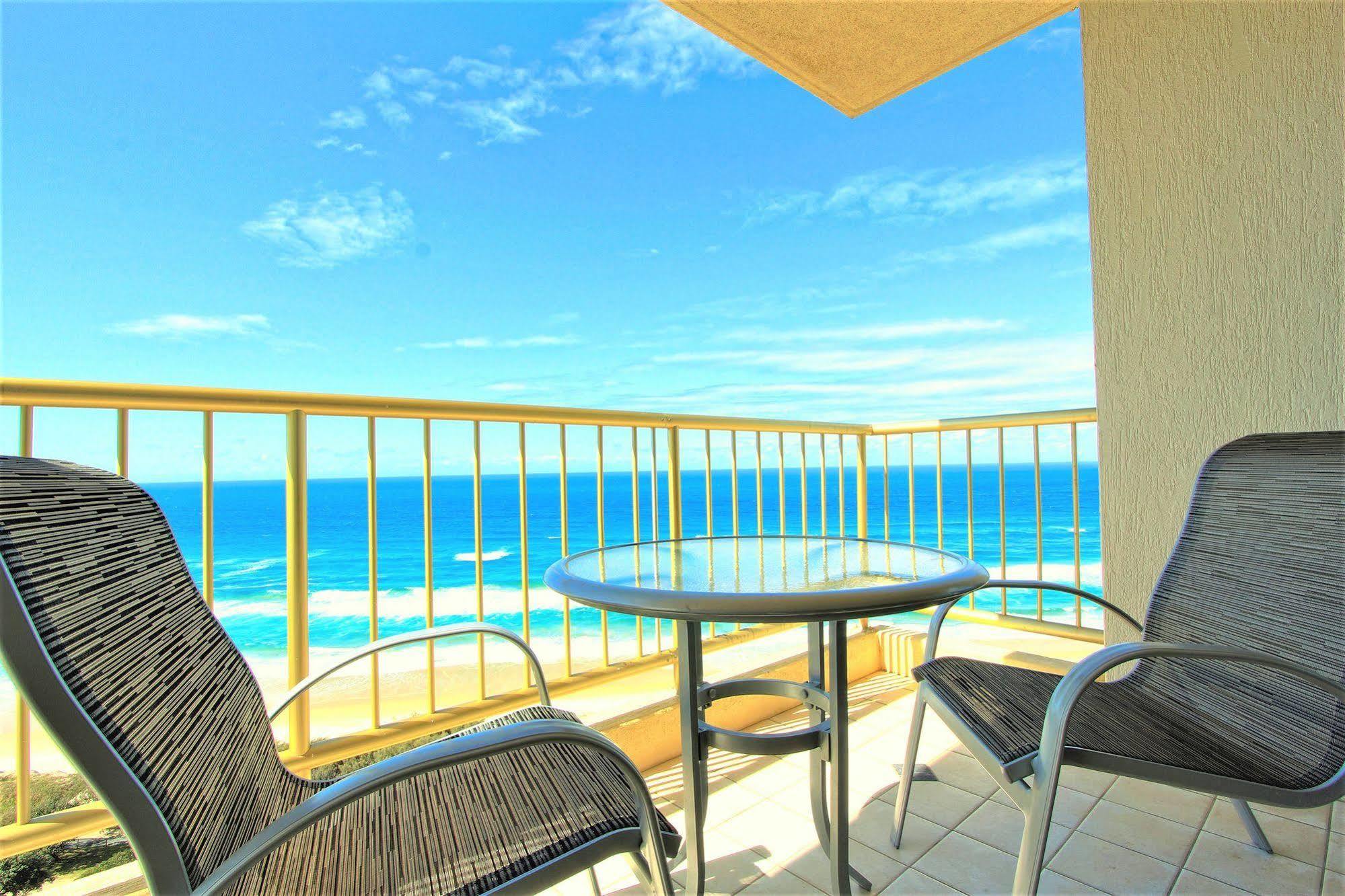 Capricorn One Beachside Holiday Apartments - Official Gold Coast Esterno foto