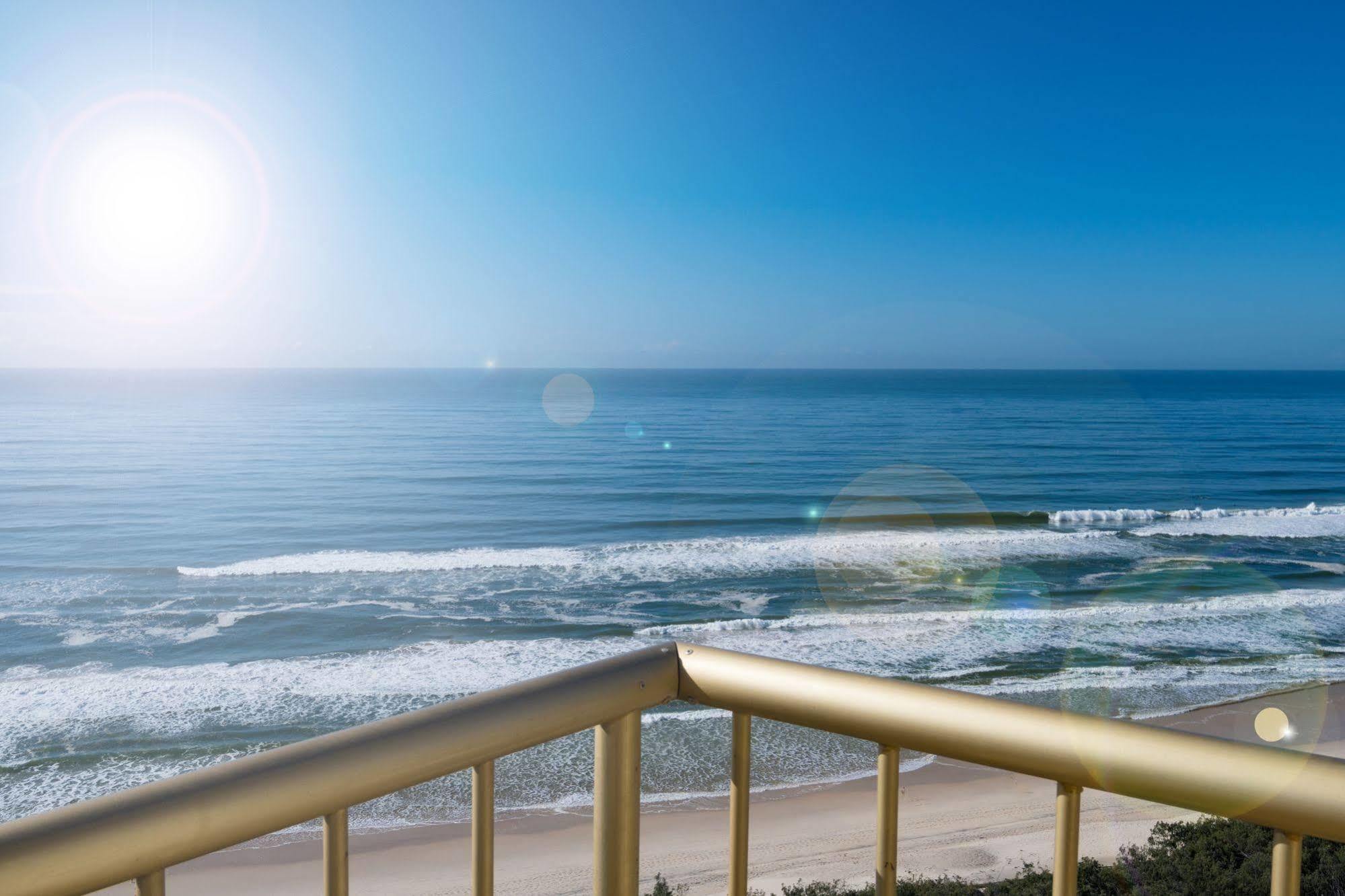 Capricorn One Beachside Holiday Apartments - Official Gold Coast Esterno foto
