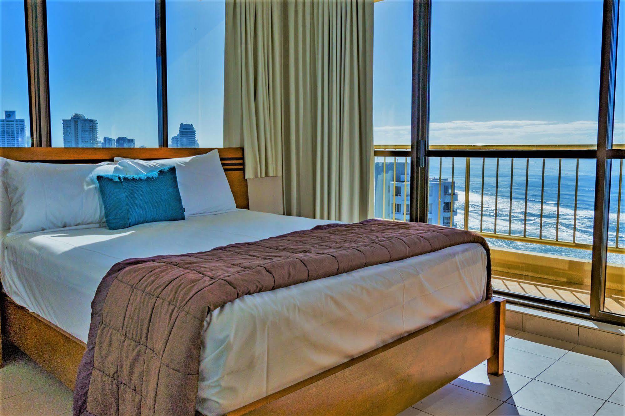 Capricorn One Beachside Holiday Apartments - Official Gold Coast Esterno foto