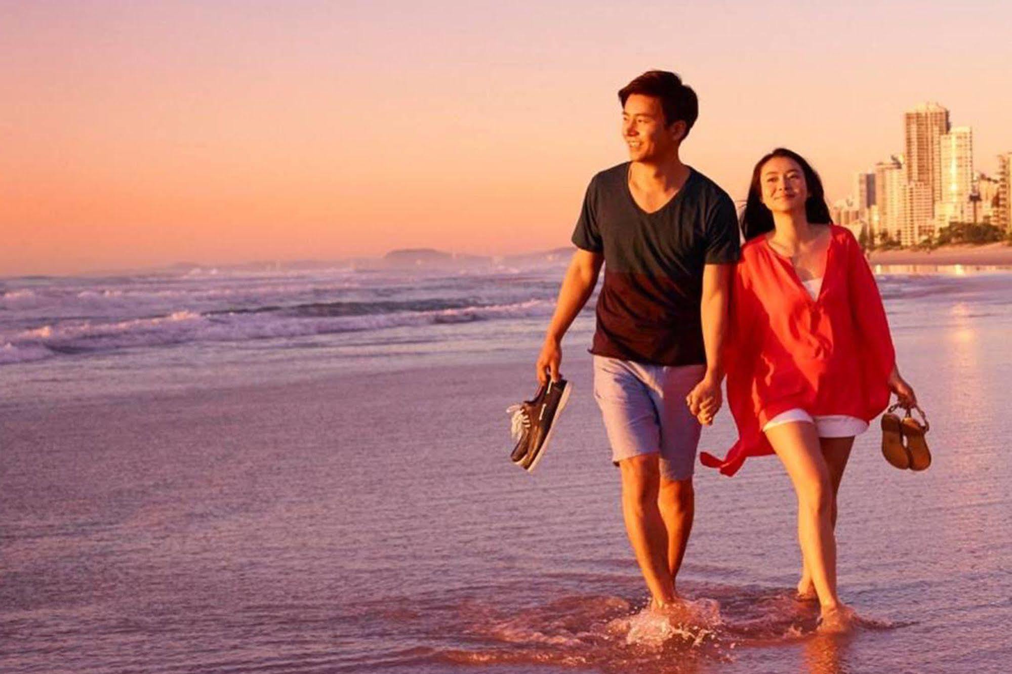 Capricorn One Beachside Holiday Apartments - Official Gold Coast Esterno foto
