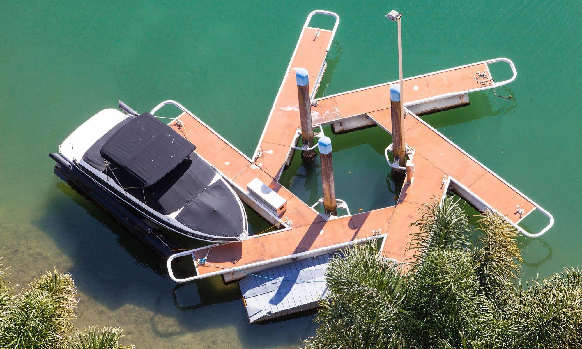 Capricorn One Beachside Holiday Apartments - Official Gold Coast Esterno foto